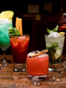 cropped 6 drinks to be hydrated in summer