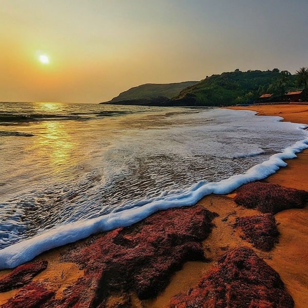 GOA के Romantic Beaches: कपल्स के लिए स्वर्ग 4 Butterfly Beach Goa min